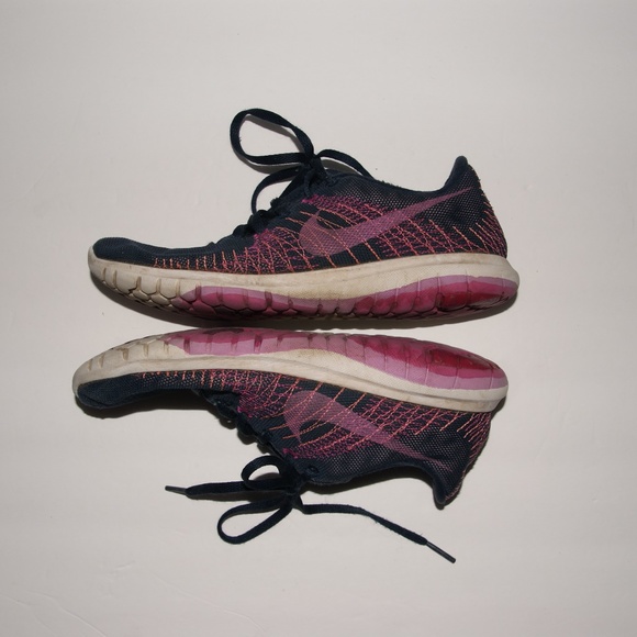 NIKE Navy+Pink Flex Fury Running Shoe sz 7 Women's - Picture 3 of 8